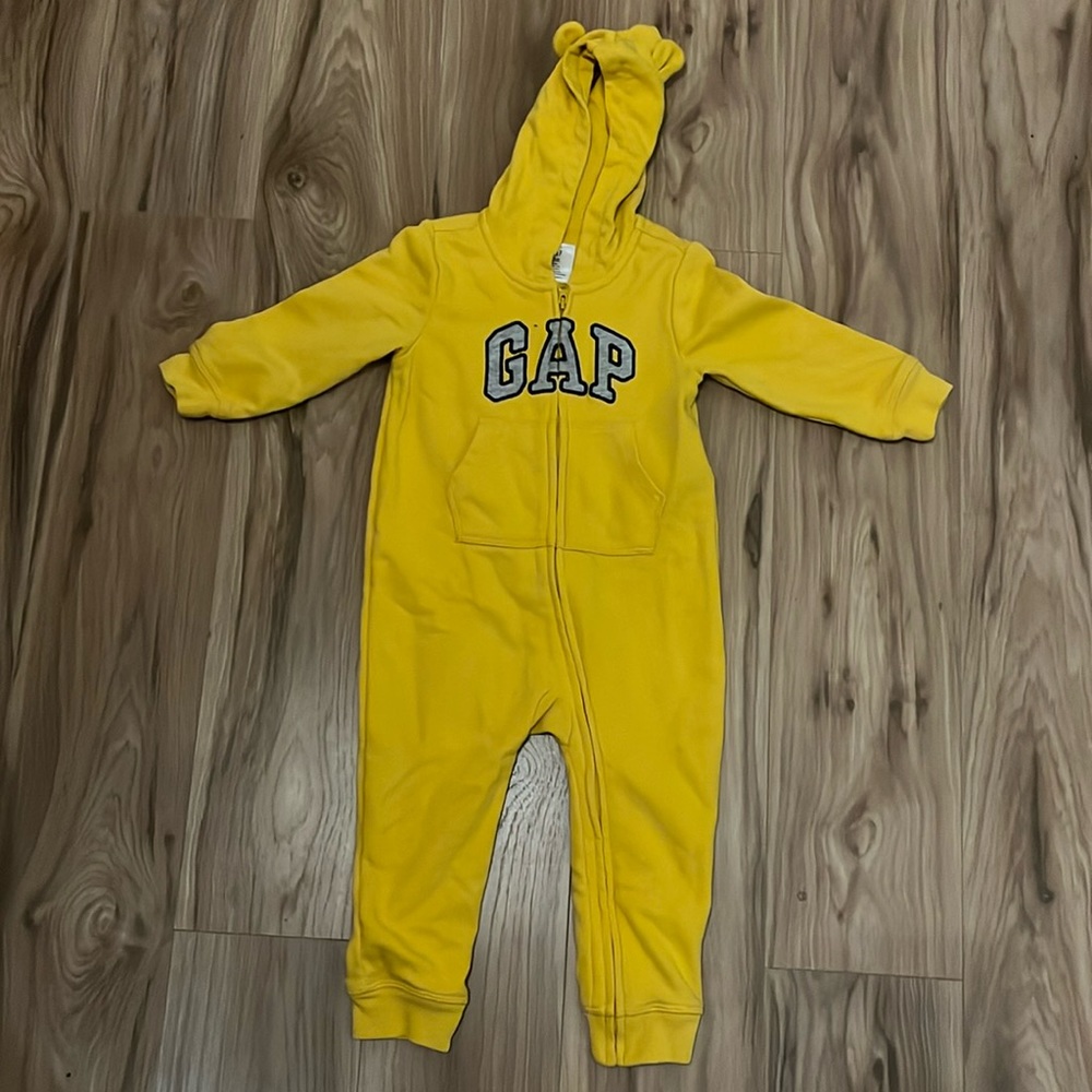 18-24 months used Yellow Zip Up One Piece sweatshirt material Outfit- Gap Brand